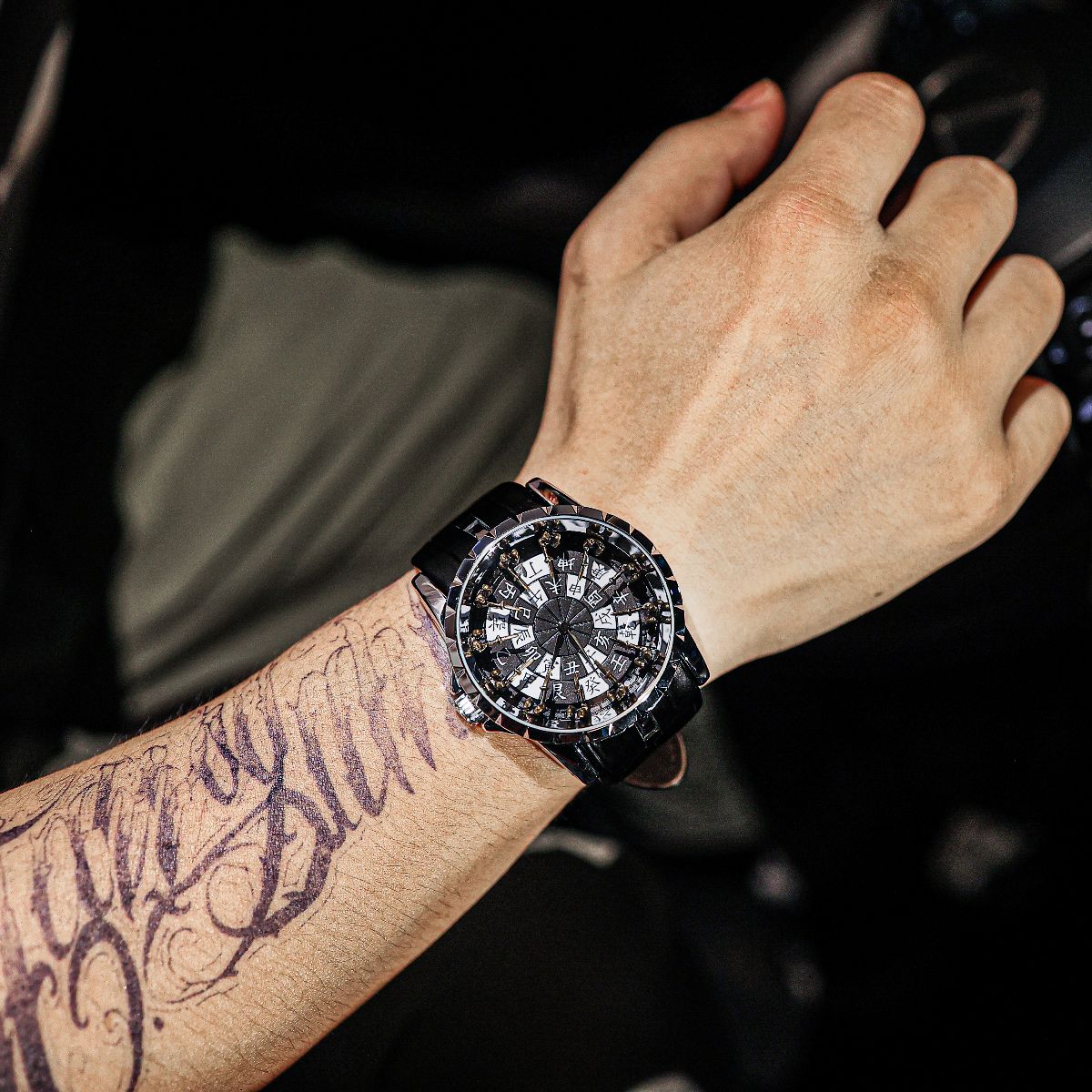 Erkekler için Yeni Üst Düzey L - Table Watch Luxury incelemesi ve fiyatı